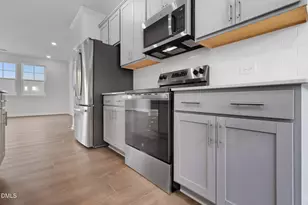 2305 Oakwood Meadows Ln, Raleigh, NC 27604 - Photo 14