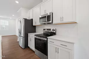 2307 Oakwood Meadows Ln, Raleigh, NC 27604 - Photo 14