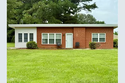 520 Fayetteville Street, Newton Grove, NC 28366 - Photo 1