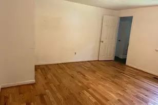 111 Colonial Dr, Clinton, NC 28328 - Photo 12