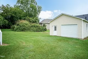 416 W Martin St, Benson, NC 27504 - Photo 10