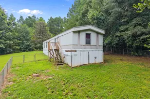 351 Melinda Ln, Henderson, NC 27537 - Photo 4