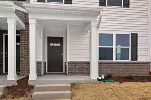 31 Rusling Leaf Dr, Fuquay Varina, NC 27526 - Photo 2