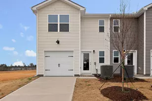 31 Rusling Leaf Dr, Fuquay Varina, NC 27526 - Photo 4