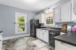 104 E Wilson St, Mebane, NC 27302 - Photo 10