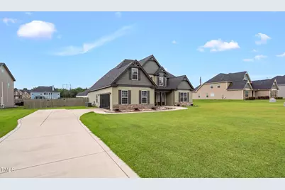 6227 Shannon Woods Way, Hope Mills, NC 28348 - Photo 2