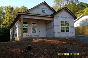 145 E Jay St, Coats, NC 27521 - Photo 4