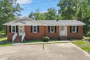 611 W James St, Lillington, NC 27546 - Photo 8