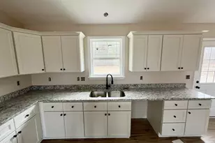 104 Grace Pond Ave, Benson, NC 27504 - Photo 6