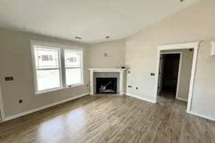 104 Grace Pond Ave, Benson, NC 27504 - Photo 4