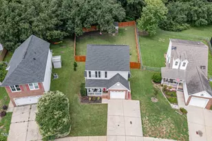 2008 McKinnon Dr, Clayton, NC 27520 - Photo 2