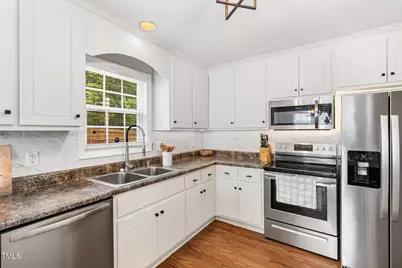 2008 McKinnon Drive, Clayton, NC 27520 - Photo 8