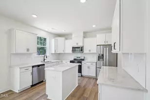 18 Frost Mdw Wy, Lillington, NC 27546 - Photo 6