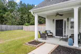 301 Sylvias Ct, Durham, NC 27703 - Photo 12