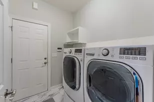 101 Crystal Brook Ln, Cary, NC 27519 - Photo 16