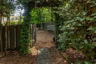 209 Parkmeadow Dr, Cary, NC 27519 - Photo 50