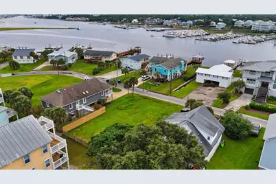 214 Florida Avenue, Carolina Beach, NC 28428 - Photo 4