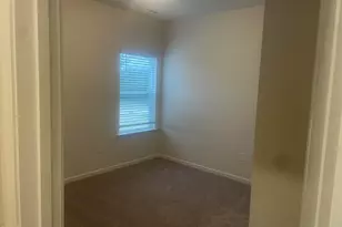 140 E American Marigold Dr, Benson, NC 27504 - Photo 10