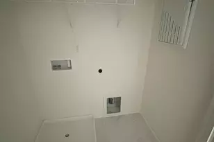 2018 Oakdale Dr, Durham, NC 27703 - Photo 6