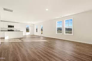 45 E Emily Gardens Dr, Selma, NC 27576 - Photo 6