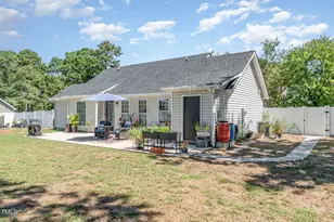 501 Somerset Dr, Zebulon, NC 27597 - Photo 4