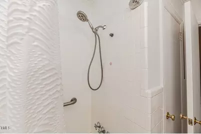 702 N Vance Street, Sanford, NC 27330 - Photo 12