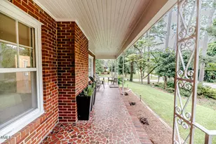 702 N Vance St, Sanford, NC 27330 - Photo 4