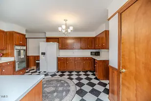 702 N Vance St, Sanford, NC 27330 - Photo 18