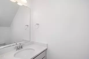 576 Highview Dr, Benson, NC 27504 - Photo 8