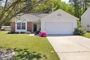 729 Golden Horseshoe Ln, Sanford, NC 27330 - Photo 1