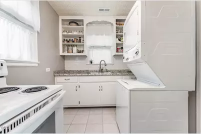 517 E Club Boulevard, Durham, NC 27704 - Photo 8