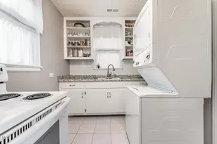 517 E Club Blvd, Durham, NC 27704 - Photo 8