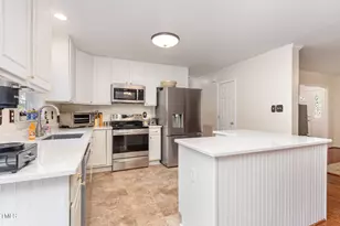 30 Beddingfield Dr, Zebulon, NC 27597 - Photo 8