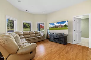 207 Apple St, South Hill, VA 23917 - Photo 38