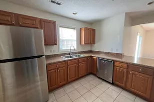100 Dover Ct E, Sanford, NC 27332 - Photo 6