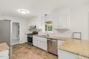 2425 Torcross Dr, Fayetteville, NC 28304 - Photo 8