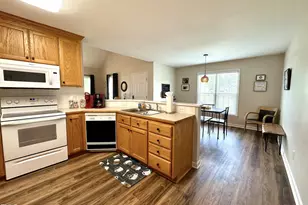 804 S Phillips Pointe Dr, Fuquay Varina, NC 27526 - Photo 6