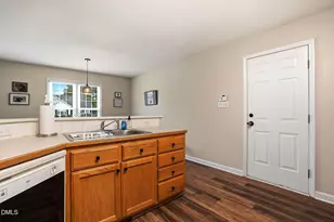804 S Phillips Pointe Dr, Fuquay Varina, NC 27526 - Photo 12