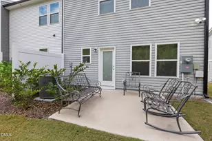 516 Barrington Row Ave, Zebulon, NC 27597 - Photo 32