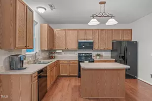 412 Stobhill Ln, Holly Springs, NC 27540 - Photo 10