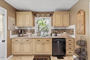 415 Edward St St, Durham, NC 27701 - Photo 8