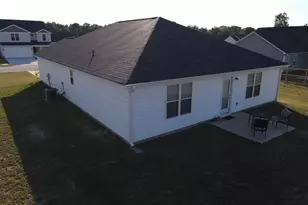 195 Presley St, Raeford, NC 28376 - Photo 8