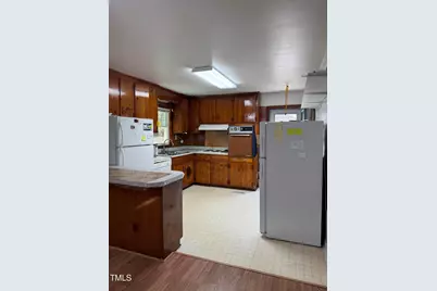 112 E Franklin Street, Zebulon, NC 27597 - Photo 6