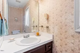 121 Bay Dr, Cary, NC 27511 - Photo 6