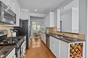 6825 Middleboro Dr, Raleigh, NC 27612 - Photo 8