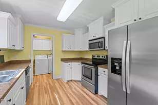 319 S Currie Dr, Sanford, NC 27330 - Photo 22