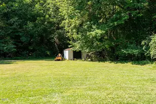 319 S Currie Dr, Sanford, NC 27330 - Photo 10