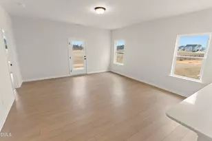 302 Ambassador Dr, Clayton, NC 27520 - Photo 8