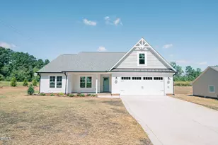 123 Maple Dr, Erwin, NC 28339 - Photo 2