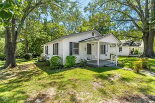 612 N 4th St, Smithfield, NC 27577 - Photo 1